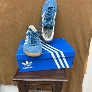 adidas Blue Suede Sneakers with White Stripes men’s 11 box included